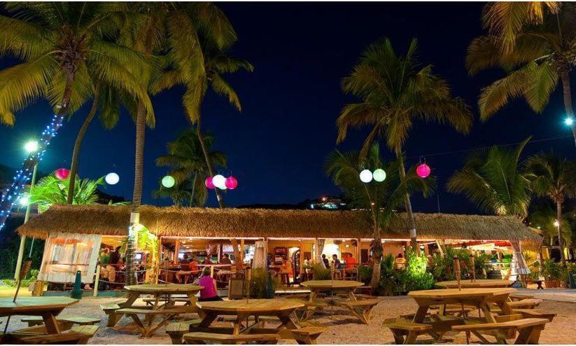 Bolongo Bay Beach Resort Buitenkant foto
